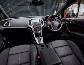 Interior Holden Astra GTC '2015–16