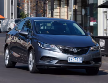 Holden Astra Sedan (BL) '2017–19