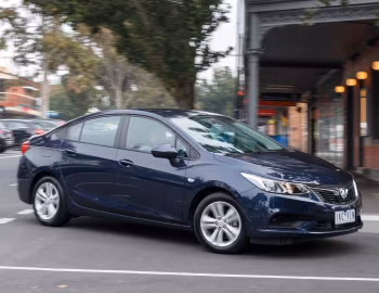 Holden Astra Sedan (BL) '2017–19