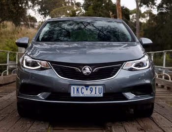Holden Astra Sedan (BL) '2017–19