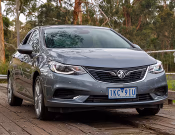 Holden Astra Sedan (BL) '2017–19