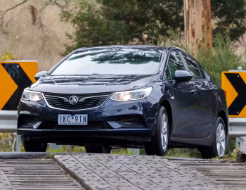 Holden Astra Sedan (BL) '2017–19