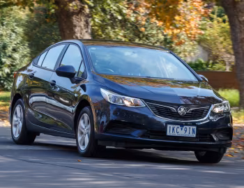 Holden Astra Sedan (BL) '2017–19
