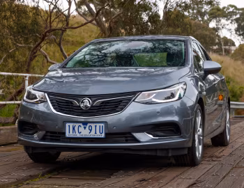 Holden Astra Sedan (BL) '2017–19