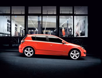 Holden Astra SRi 5-door (AH) '2007–09