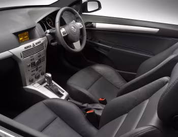 Interior Holden Astra TwinTop (AH) '2007–09