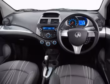 Painel frontal Holden Barina Spark (MJ) '2012–16