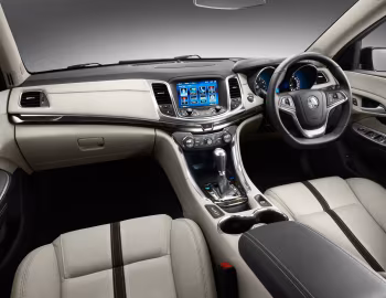 Передня панель Holden Calais V (VF) '05.2013–10.2015