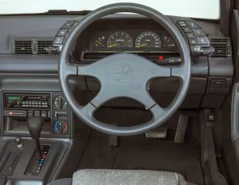 Painel frontal Holden Calais V8 (VN) '03.1989–91