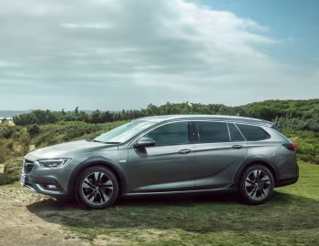 Holden Calais V Tourer (ZB) '2018–20