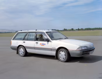 Holden Commodore Station Wagon RNZAF Recruiting Car [New Zealand] (VL) '1986–88