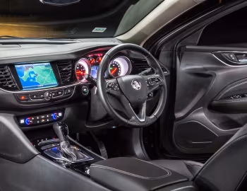Передня панель Holden Commodore Calais (ZB) '2018–20