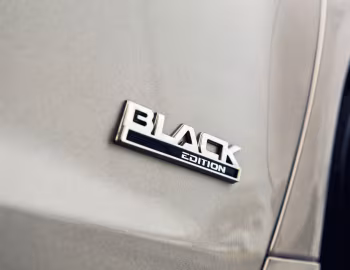 Holden Commodore "Black" (VF Series II) '2016–17