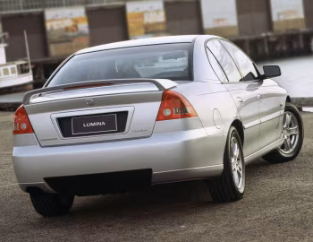 Holden Commodore Lumina (VY) '2002–04