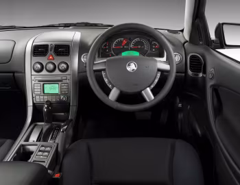 Передня панель Holden Commodore SV6 (VZ) '08.2004–07.2006