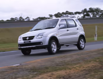 Holden Cruze (YG) '2002–06