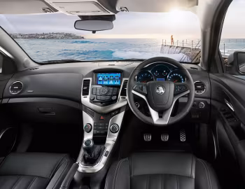 Interior Holden Cruze Equipe Hatchback (JH) '2013–12.2014