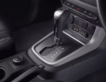 Интерьер HSV Colorado SportsCat Plus '2018–19
