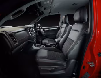 Интерьер HSV Colorado SportsCat Plus '2018–19
