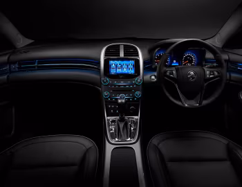 Передня панель Holden Malibu CDX '2013–17