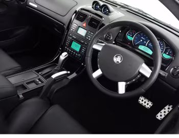 Painel frontal Holden Monaro CV8 (VZ) '2004–05