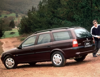 Holden Vectra GL Wagon (JS) '1998–99