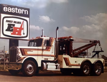 White-Freightliner WFC Holmes 750 Recovery Truck