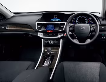 Передня панель Honda Accord Hybrid [Japan] (CR6) '06.2013–04.2016