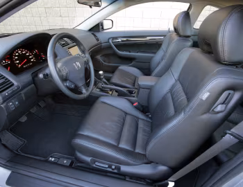 Interior 2006–07 Honda Accord Coupe [North America] (UC1) '2005–07