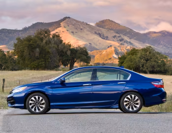 2017 Honda Accord Hybrid [North America] (CR6) '2016–17