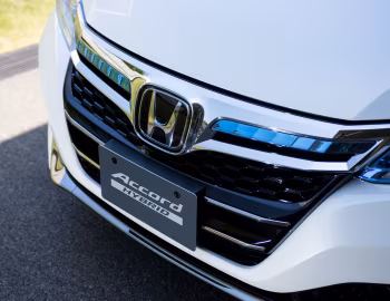 Honda Accord Hybrid [Japan] (CR6) '06.2013–04.2016