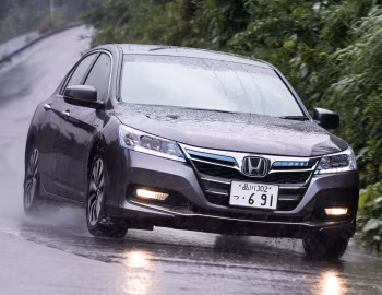 Honda Accord Hybrid [Japan] (CR6) '06.2013–04.2016
