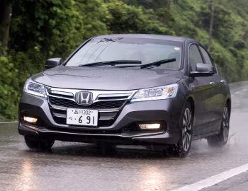 Honda Accord Hybrid [Japan] (CR6) '06.2013–04.2016