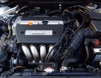 Sob o capô Honda Accord Sedan [EU-spec] (CL) '2002–06
