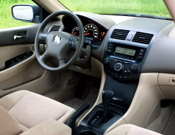 Interior 2003–05 Honda Accord Sedan [North America] (UC1) '2002–05