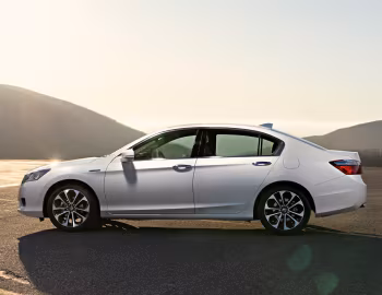 Honda Accord Sport Hybrid [Australia] (CR6) '2015–16