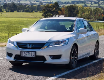 Honda Accord Sport Hybrid [Australia] (CR6) '2015–16