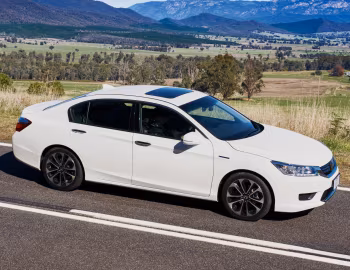 Honda Accord Sport Hybrid [Australia] (CR6) '2015–16