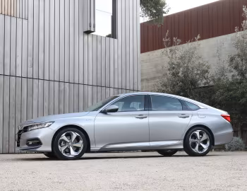 Honda Accord VTi-LX 2.0L Hybrid [Australia] (CV) '2019–24