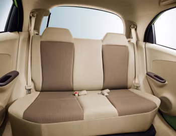 Интерьер Honda Brio '2011–16