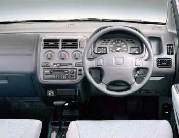 Передня панель Honda Capa (GA) '09.1999–11.2000