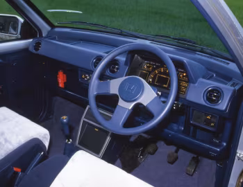 Інтер'єр Honda City Turbo II (AA) '11.1983–09.1986