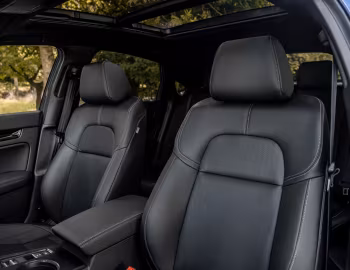 Interior Honda Civic e:HEV [UK-spec] '2025–pr.