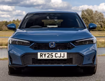 Honda Civic e:HEV [UK-spec] '2025–pr.