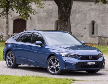 Honda Civic e:HEV [EU-spec] '2025–pr.