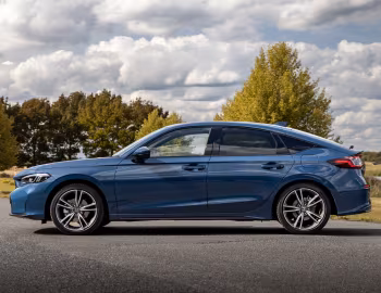 Honda Civic e:HEV [UK-spec] '2025–pr.