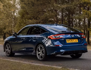 Honda Civic e:HEV [UK-spec] '2025–pr.