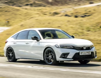 Honda Civic e:HEV [UK-spec] '2022–25
