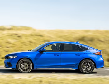 Honda Civic e:HEV [UK-spec] '2022–25