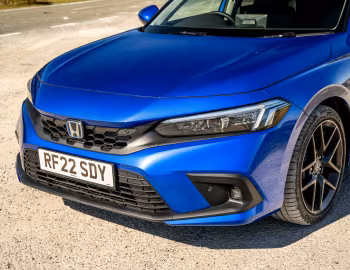 Honda Civic e:HEV [UK-spec] '2022–25